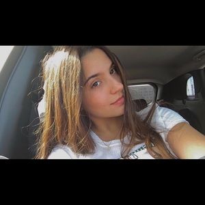 Meet your Posher, Viona